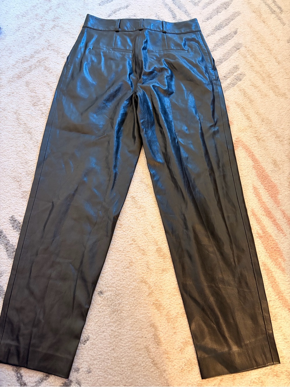 Alice and Olivia black straight leg vegan leather pants size 2 - Picture 5 of 10